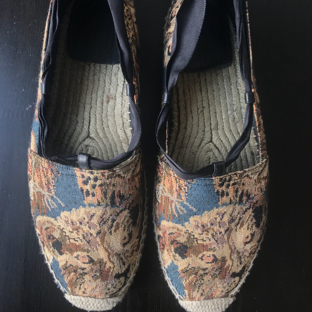 Saint Laurent Lion Espadrille